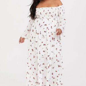 Torrid Ivory Floral Challis Off Shoulder Maxi Dress in Size 00 / M / 10